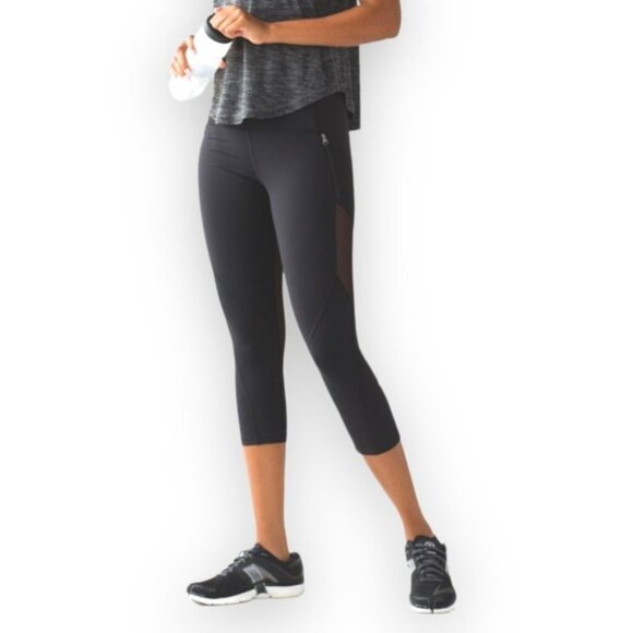 Lululemon Rush Hour 21" Crop Black size 4 - Picture 3 of 8